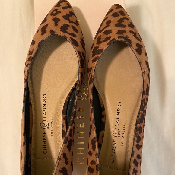 chinese laundry leopard flats
